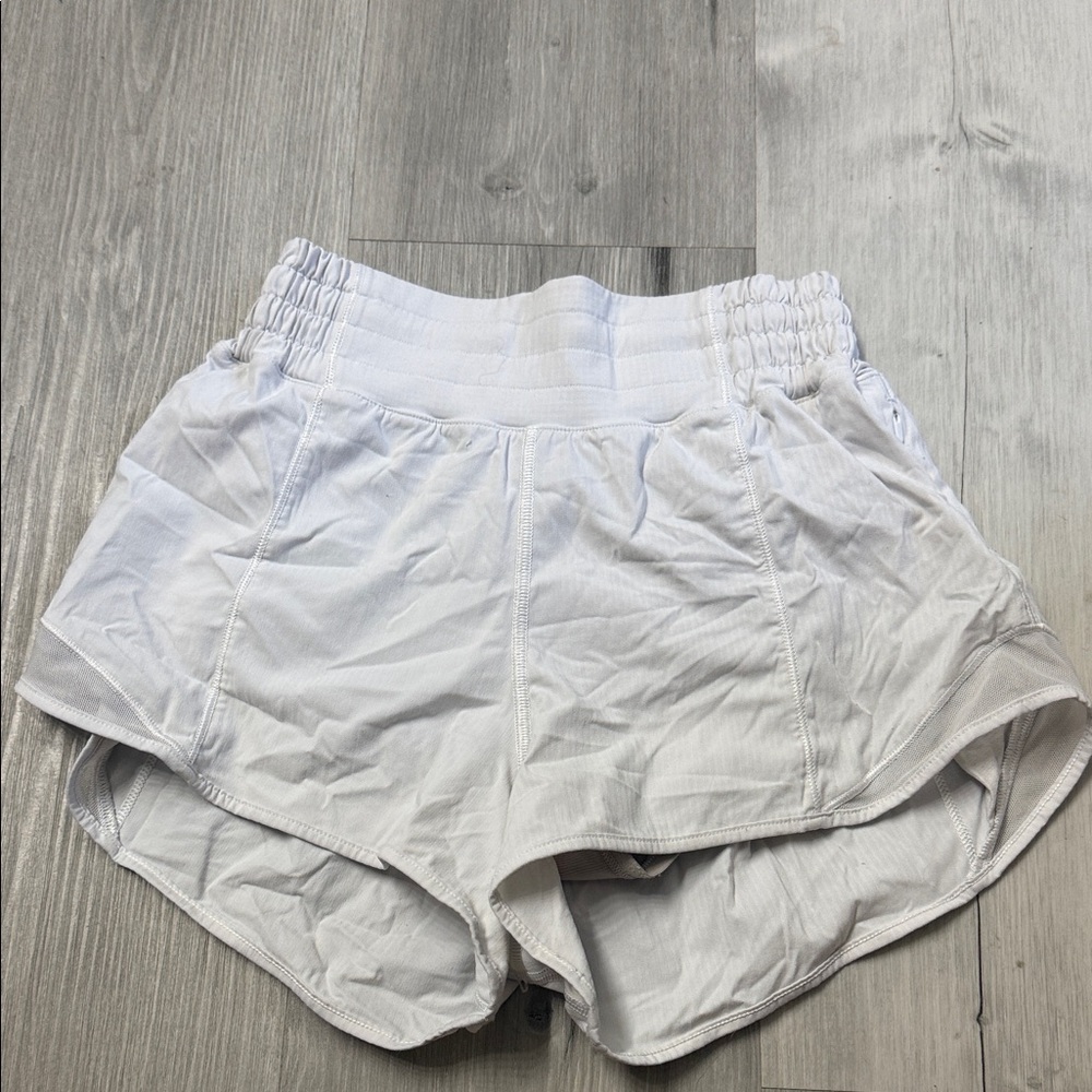 Lululemon Hottie Hots 2.5 inch High Rise